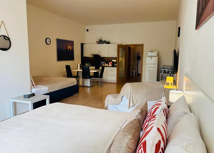 Maria Apartments - Free Parking